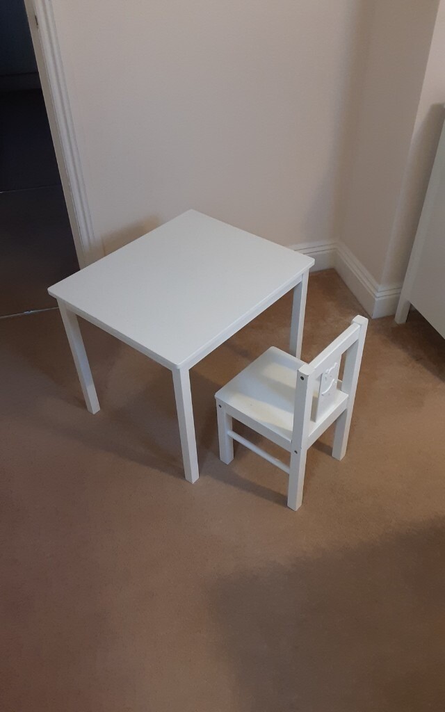 childrens table and chairs gumtree